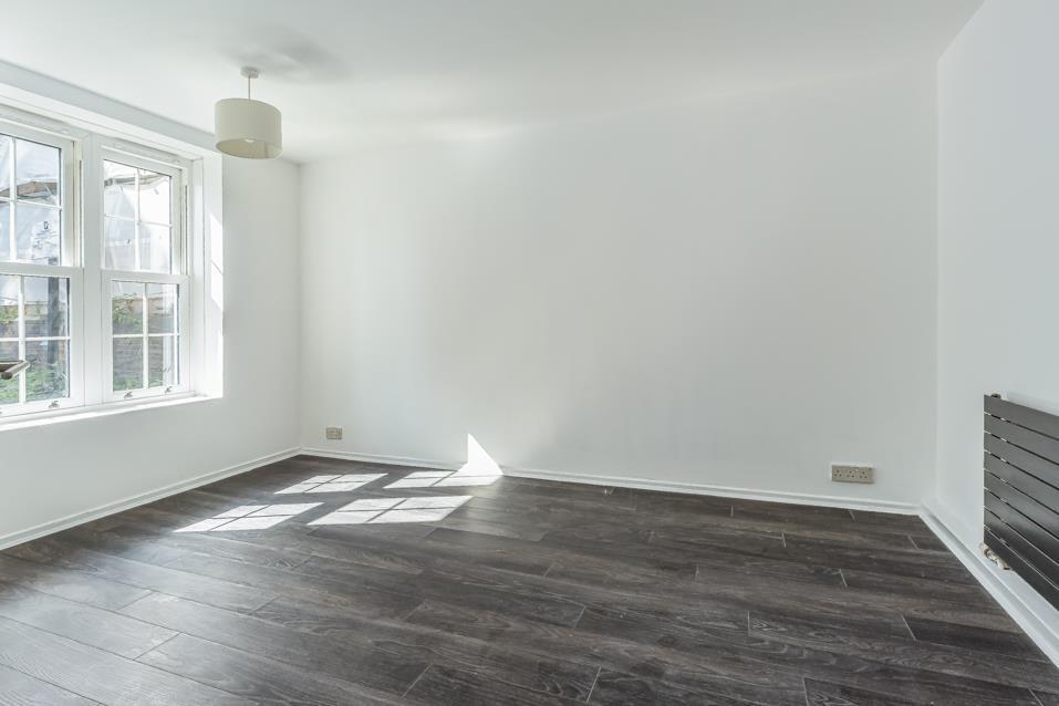 Apartment in Greenwich - More