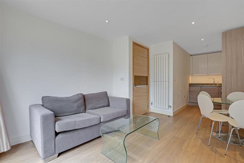 Apartment in Surrey Quays - View 5