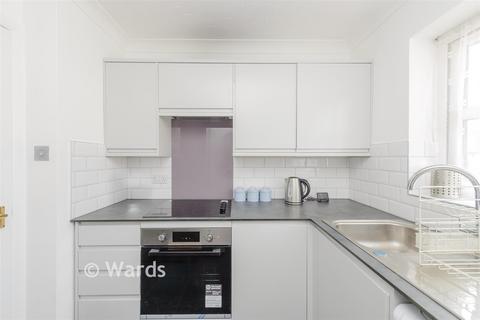 1 bedroom flat for sale, Brampton Lodge, Bexleyheath DA7