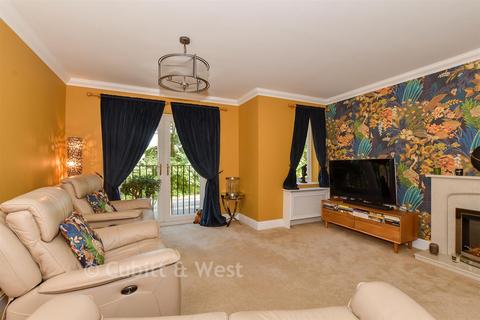 2 bedroom flat for sale, Greenfields, Bognor Regis PO22