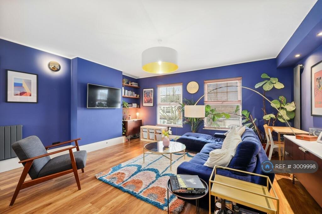Apartment in London - View 2