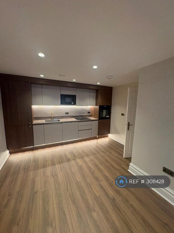 Apartment in Liverpool - View 2