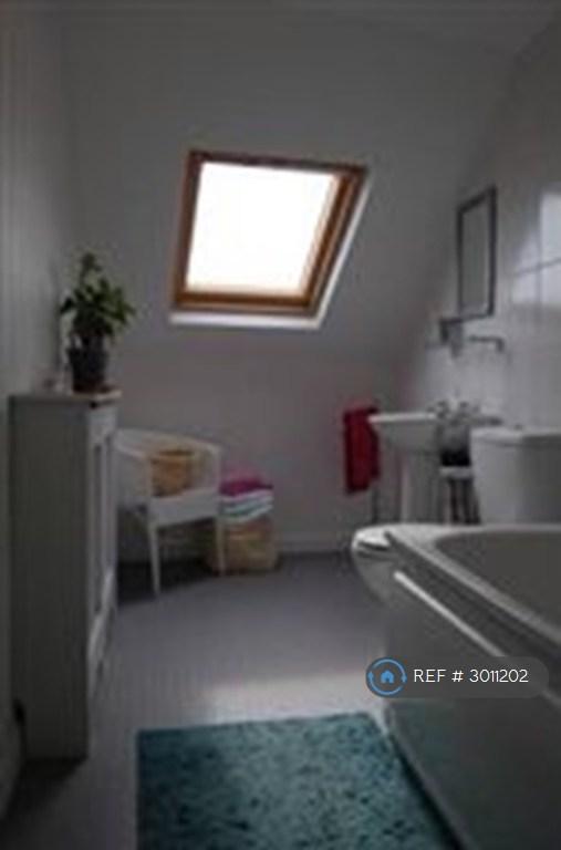 House in London - View 2