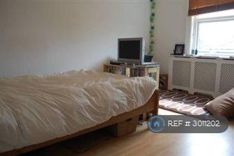 House in London - View 5