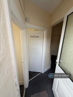 undefined, Wood Lane, Dagenham, RM8