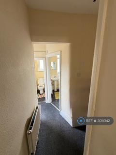 undefined, Wood Lane, Dagenham, RM8