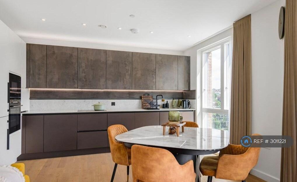 Apartment in London - View 3