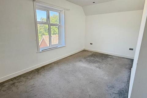 1 bedroom apartment for sale, Madeira Road, Totland Bay, Isle of Wight