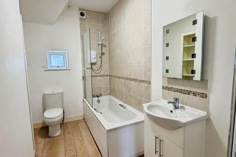 1 bedroom apartment for sale, Madeira Road, Totland Bay, Isle of Wight