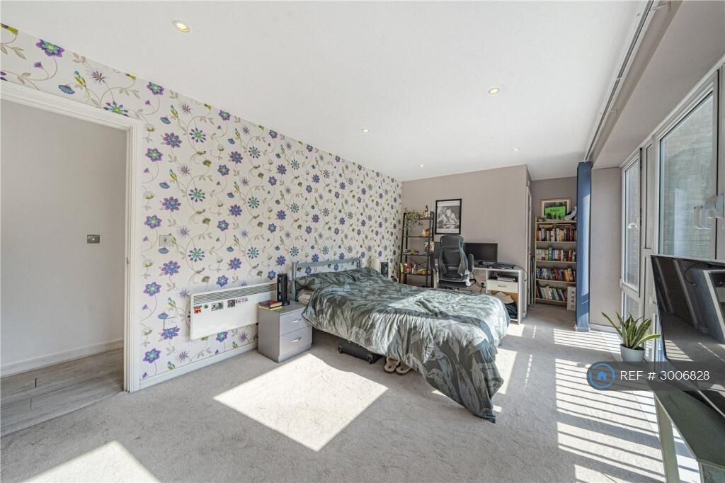 Apartment in London - View 3