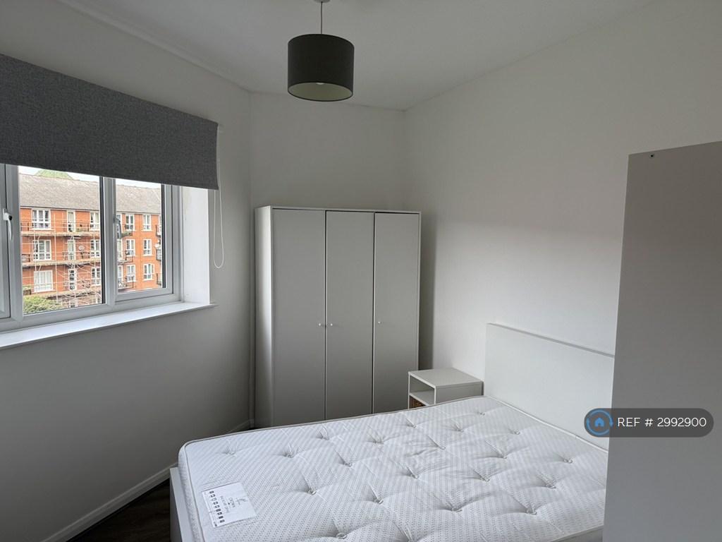 Apartment in London - View 2