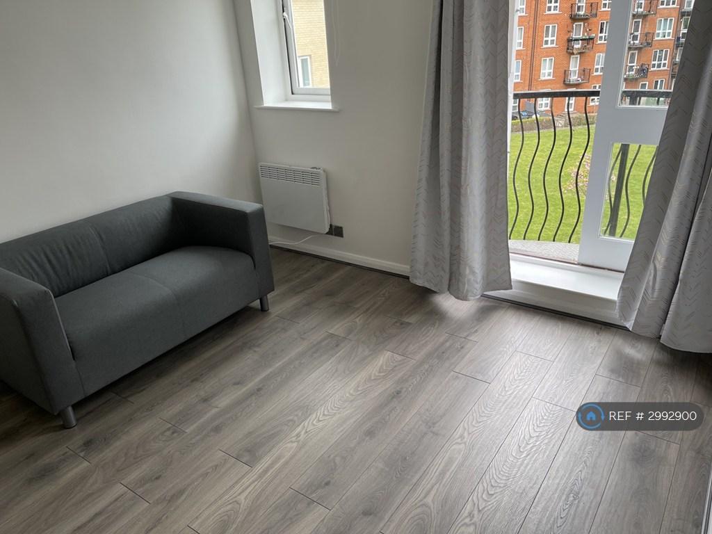 Apartment in London - View 5