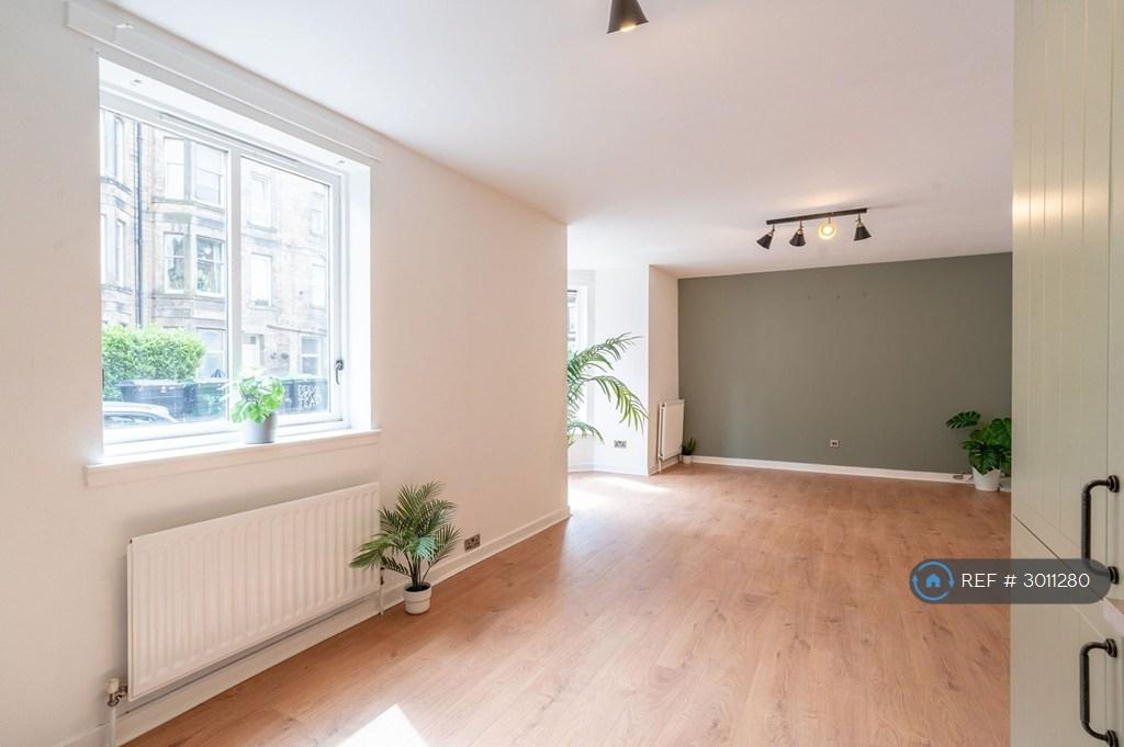 Apartment in Edinburgh - More