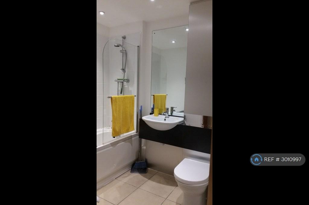 Apartment in Sheffield, South Yorkshire - More