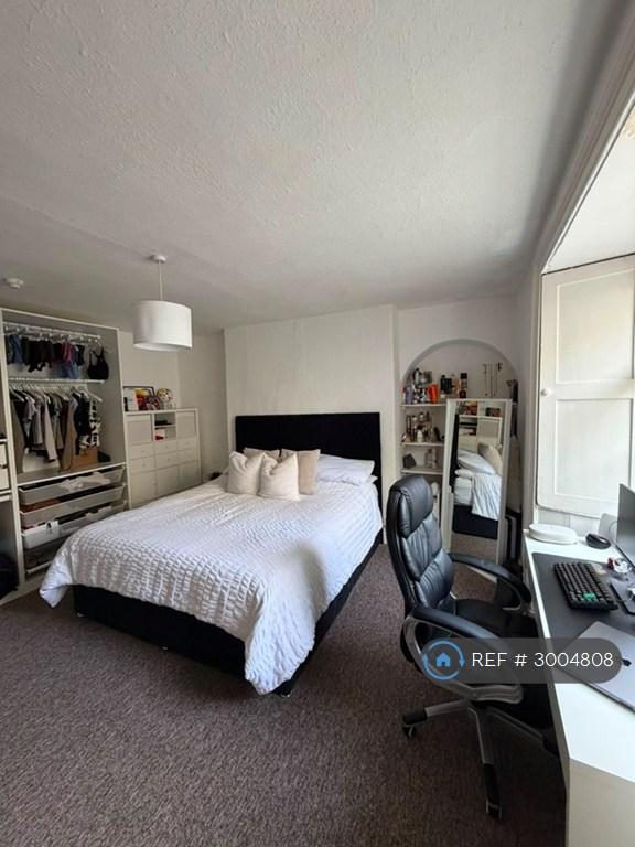Apartment in Bristol - View 5