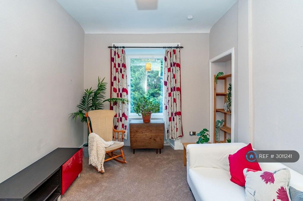 Apartment in Edinburgh - View 3