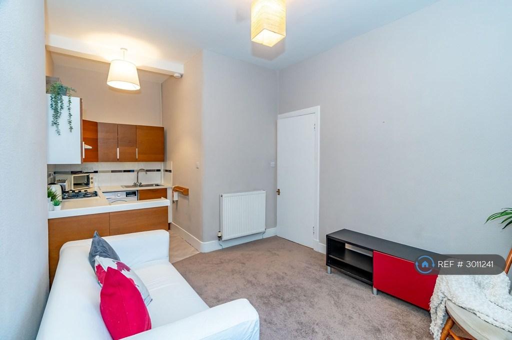 Apartment in Edinburgh - More
