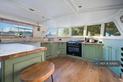 1 bedroom houseboat to rent, Aphis Kensal Green Moorings, London, W10