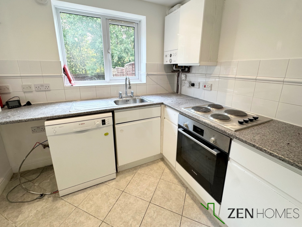 House in Enfield - More