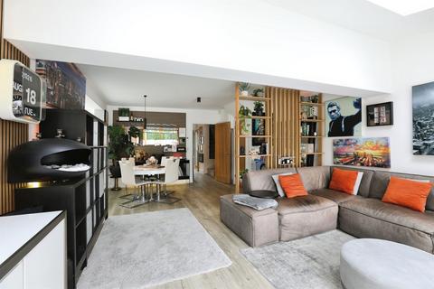 3 bedroom semi-detached house for sale, Sinden Heath, Felbridge