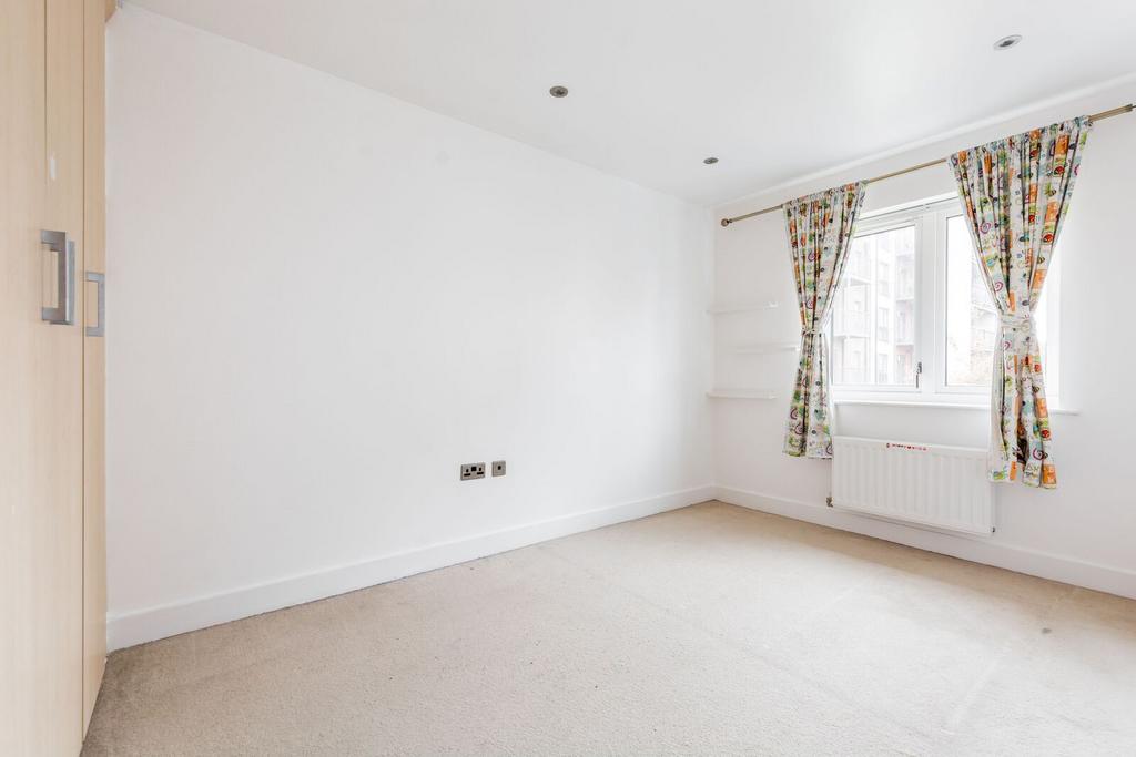 House in London - View 4