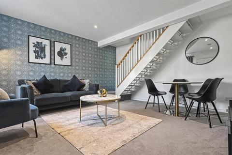 2 bedroom terraced house for sale, Coriander Close, Farnborough