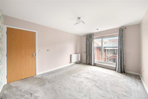 2 bedroom apartment to rent, High Street, Yiewsley, West Drayton, UB7