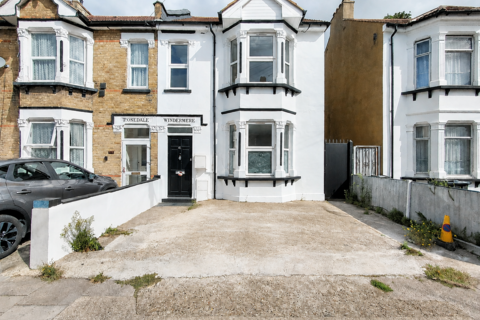 2 bedroom maisonette for sale, Bulstrode Road,  Hounslow, TW3