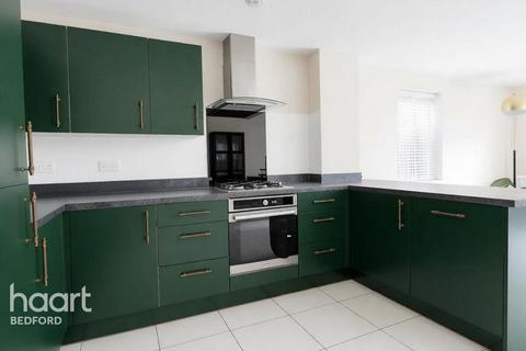 4 bedroom townhouse for sale, Dragonfly Crescent, Bedford