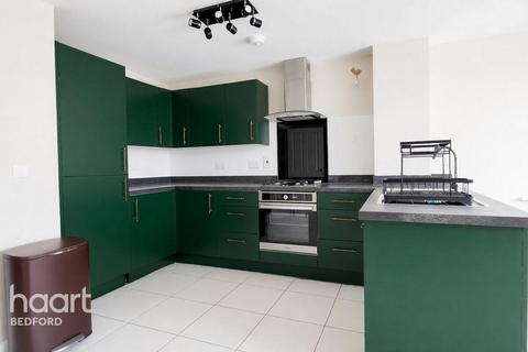 4 bedroom townhouse for sale, Dragonfly Crescent, Bedford