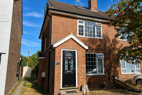 undefined, Sherborne Road, Farnborough, Hampshire