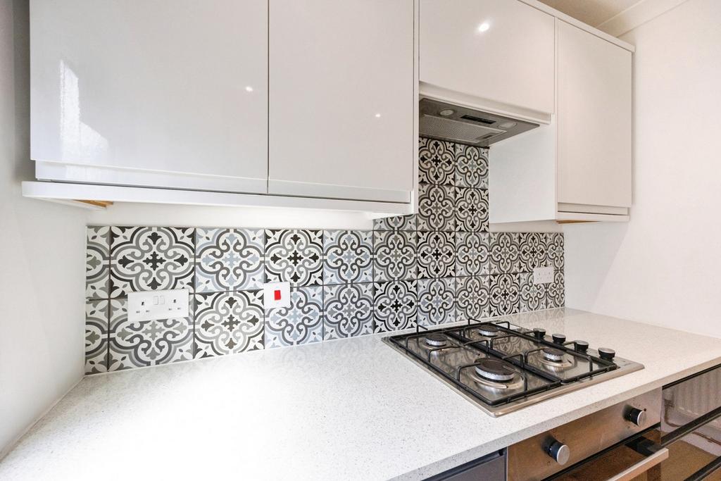House in Ashford - View 2