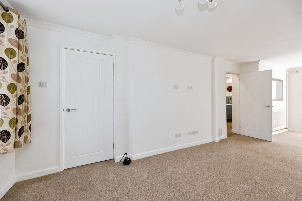 House in Ashford - View 5
