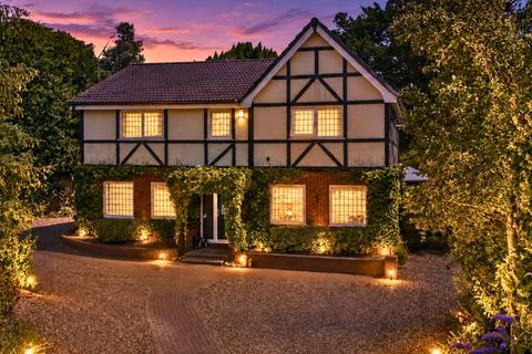 4 bedroom detached house for sale, Cedar Close, Allerton, Liverpool, L18 3NF