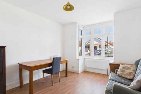 3 bedroom bungalow for sale, St. Pauls Road, Staines-upon-Thames, Surrey, TW18