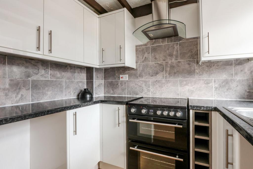House in Ferndown - View 3
