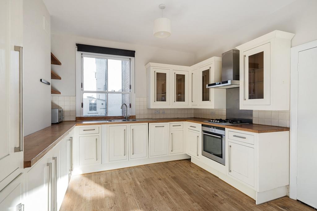 Apartment in London - View 2