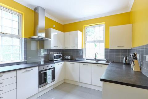 Studio to rent, Slough Road, Iver Heath SL0