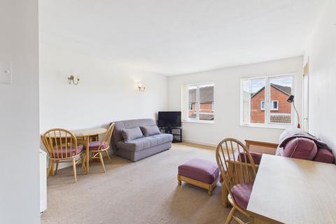 1 bedroom flat for sale, Richmond Court, Towcester, NN12