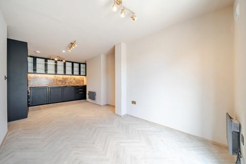 undefined, Commonside East, Mitcham, CR4