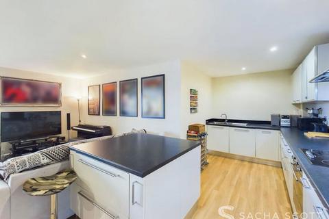 2 bedroom flat for sale, 4-6 Church Street, Epsom, KT17 4NR
