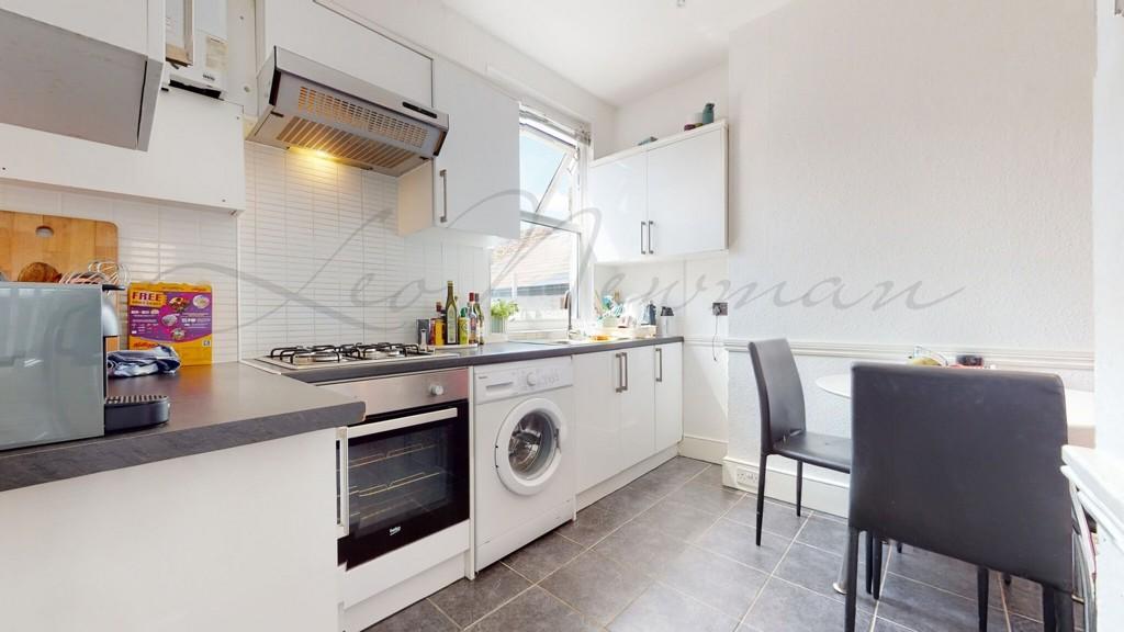 House in London - View 3