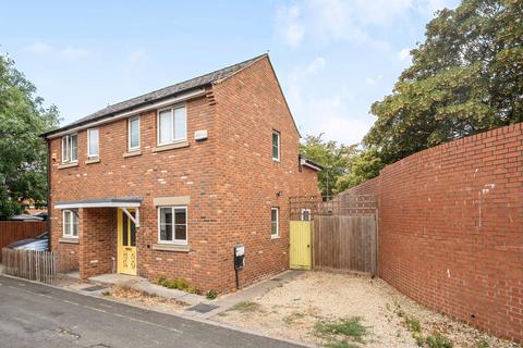 2 bedroom semi-detached house for sale, Old Tram Road, Gloucestershire GL1
