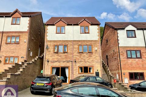 5 bedroom detached house for sale, The Willows, Abertillery