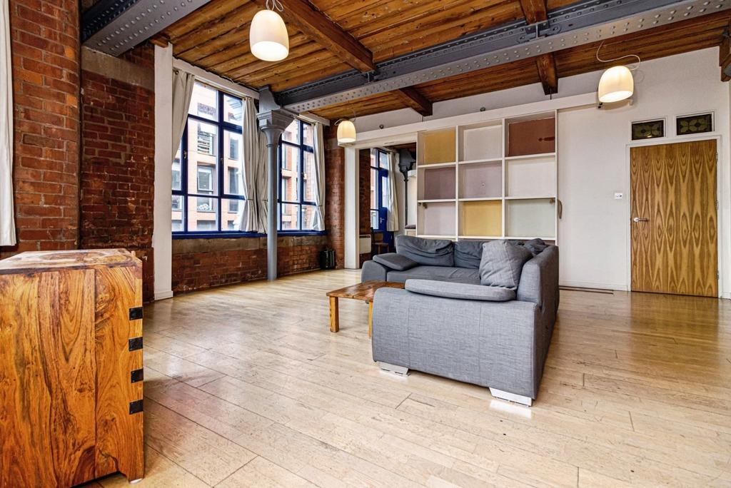 Apartment in Manchester, Civic Quarter, City Centre - View 4