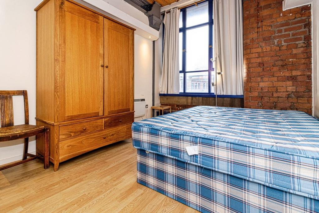 Apartment in Manchester, Civic Quarter, City Centre - More