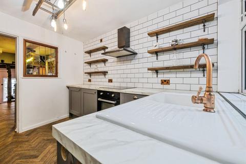 2 bedroom character property for sale, Steep Hill, Lincoln
