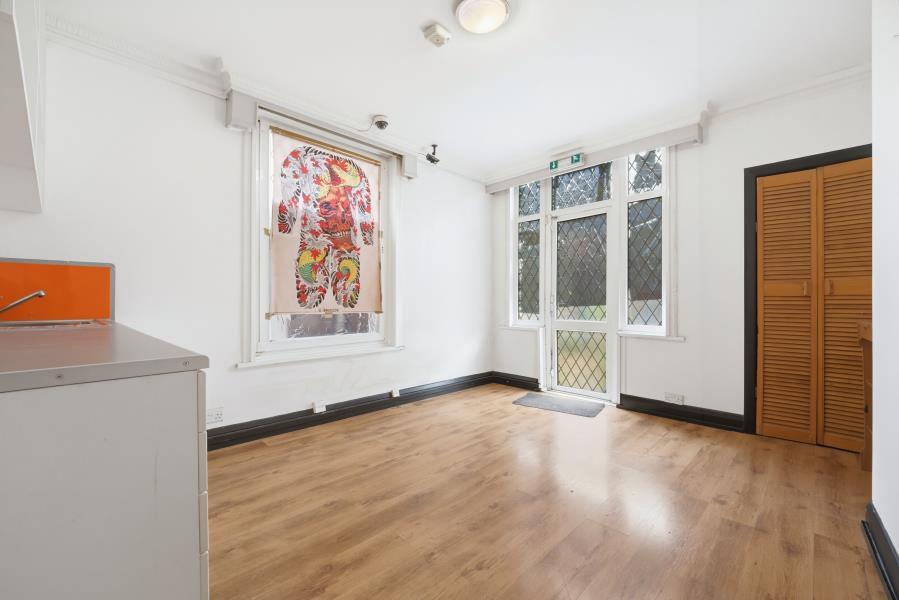 House in Hanwell - View 5