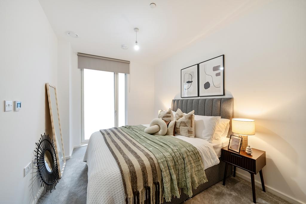 Apartment in Clapham - View 4