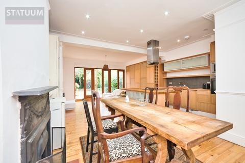 undefined, Biddestone Road, Highbury & Islington, London, London, N7